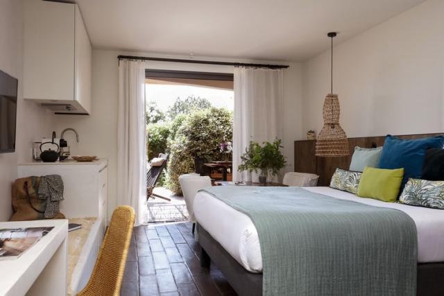 - Domaine Santa Giulia Palace